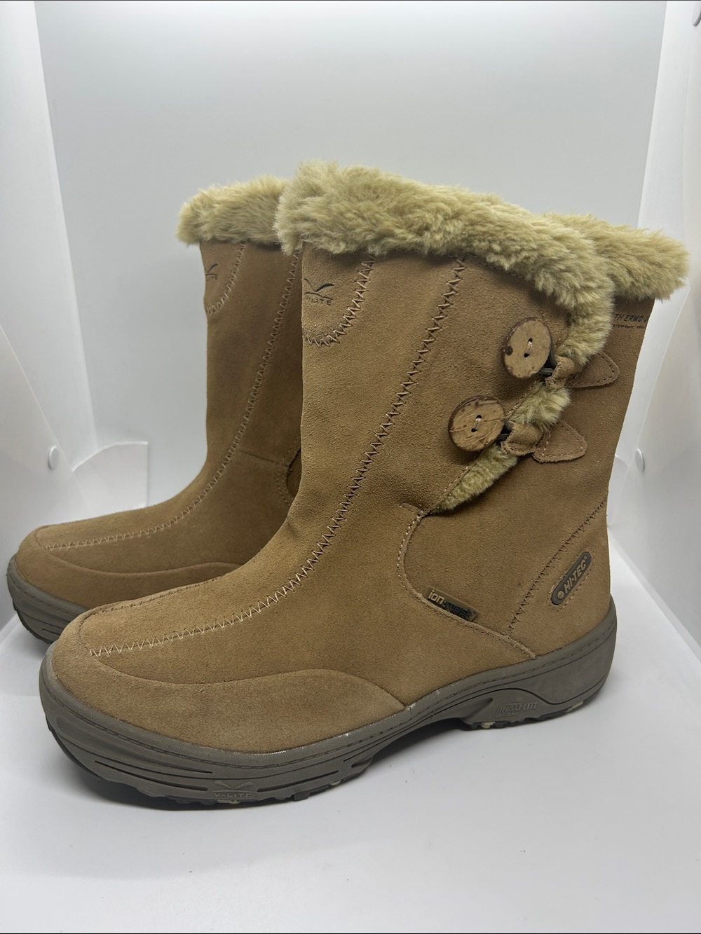 Hi-Tec V-Lite Snowflake
Chukka Thinsulate
Insulation Faux Fur Top
Womens Size 9